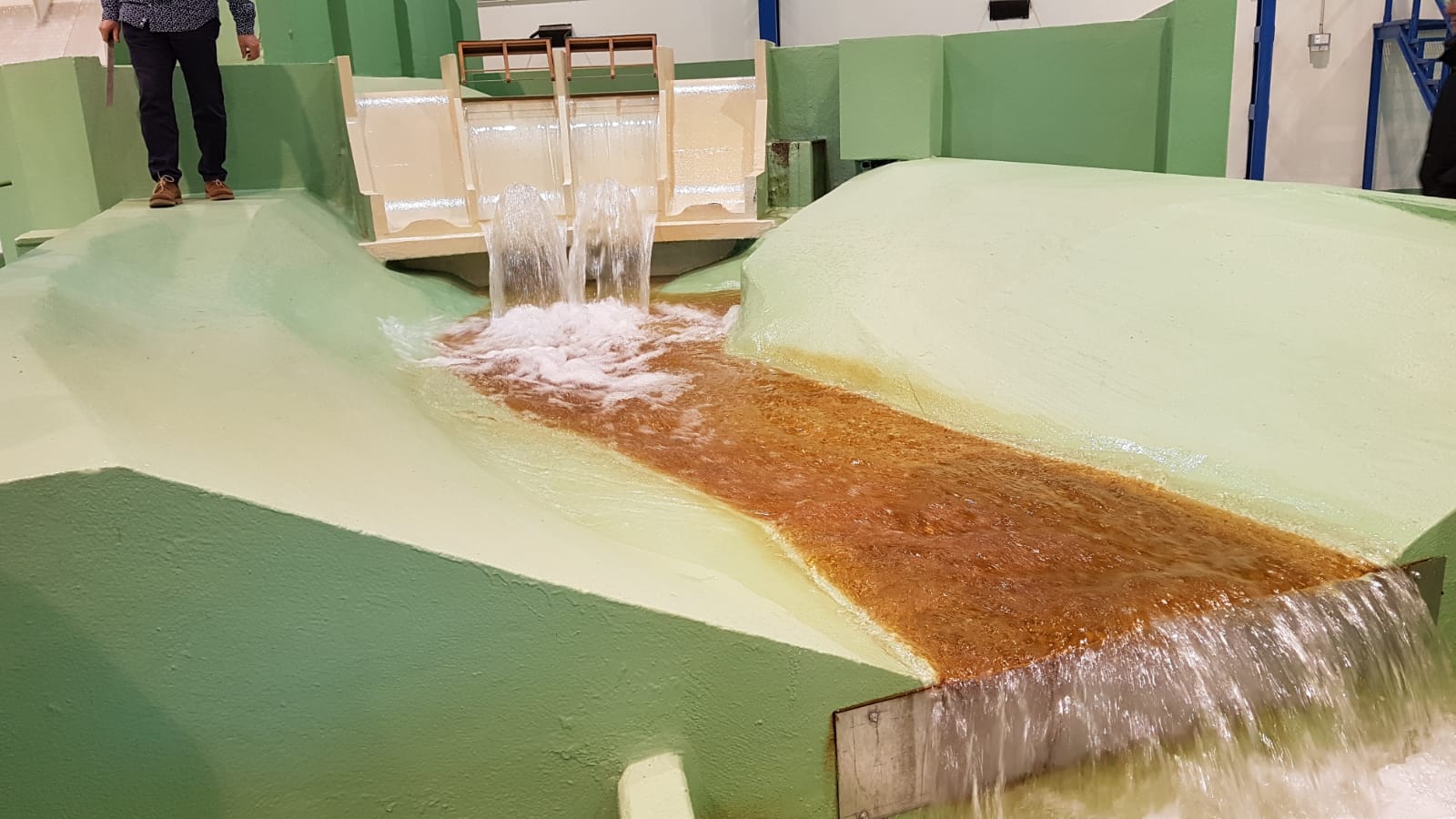Visita a Ricobayo iberdrola Laboratorio Hidráulica de ingenierosVA