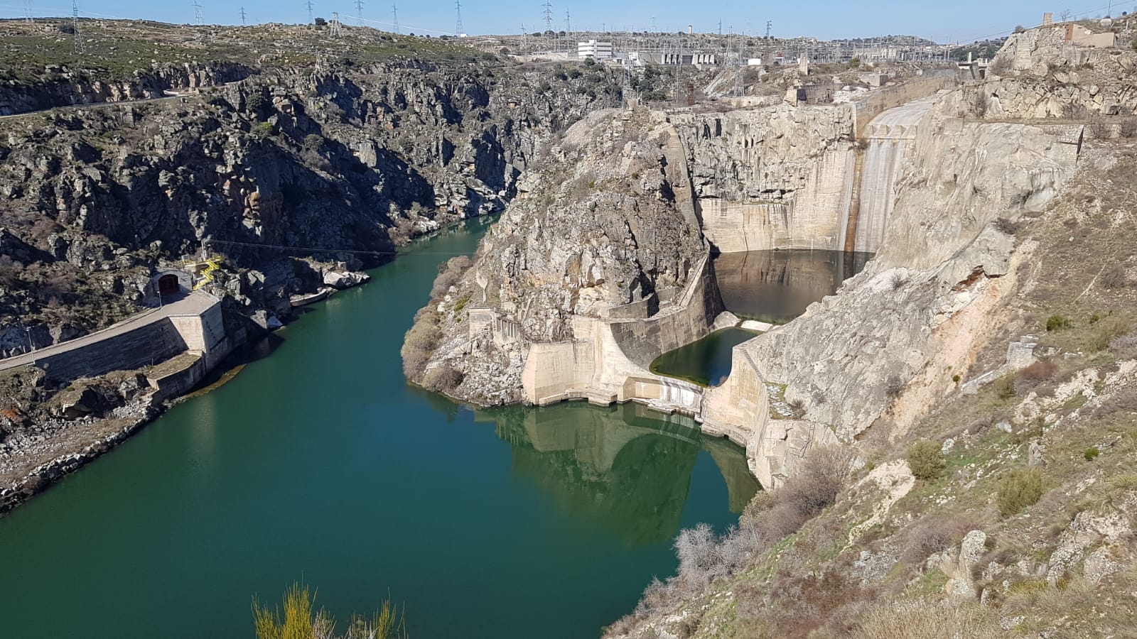Visita a Ricobayo iberdrola Laboratorio Hidráulica ingenierosVA