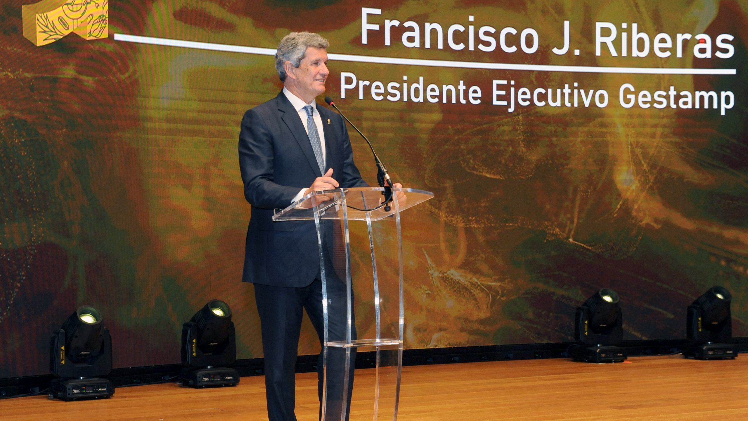 Francisco J. Riberas, nombrado colegiado de honor de ingenierosVA en los VII Premios de la Industria en España